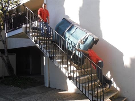 Moving.Rocks team helping Florida family move - photo 6